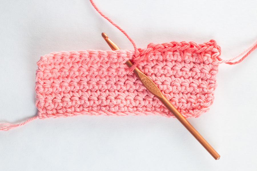 Ombre Sunglasses Case Crochet Pattern by Alex Alex DellAringa for @thehooknook