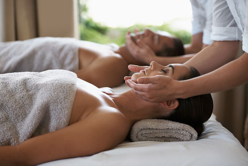 lulur pengantin Woman and Woman Spa