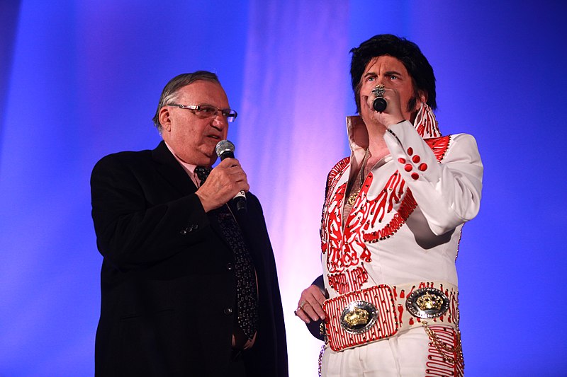 File:Joe Arpaio & Elvis impersonator (12829252073).jpg