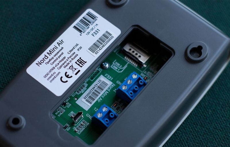 Nord Mini Air. Wireless control panel