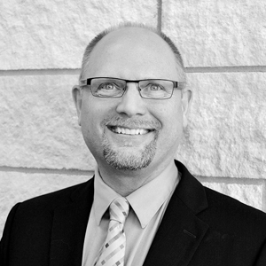 headshot of Lowell Haagenson