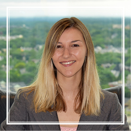 Sarah Hackley Headshot