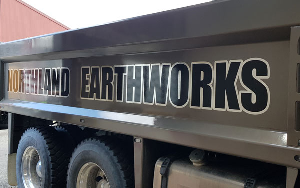 Truck & Heavy Machinery