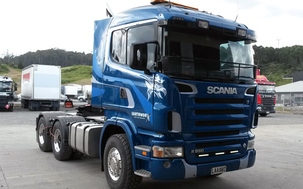 Truck & Heavy Machinery