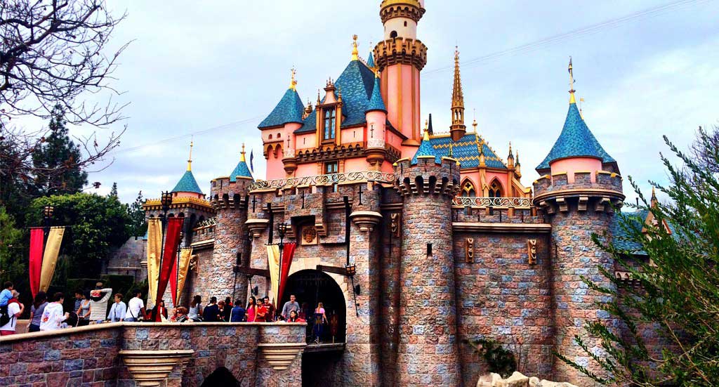 What Time is the 3 O’Clock Parade? Part 1 Unpacking the Customer