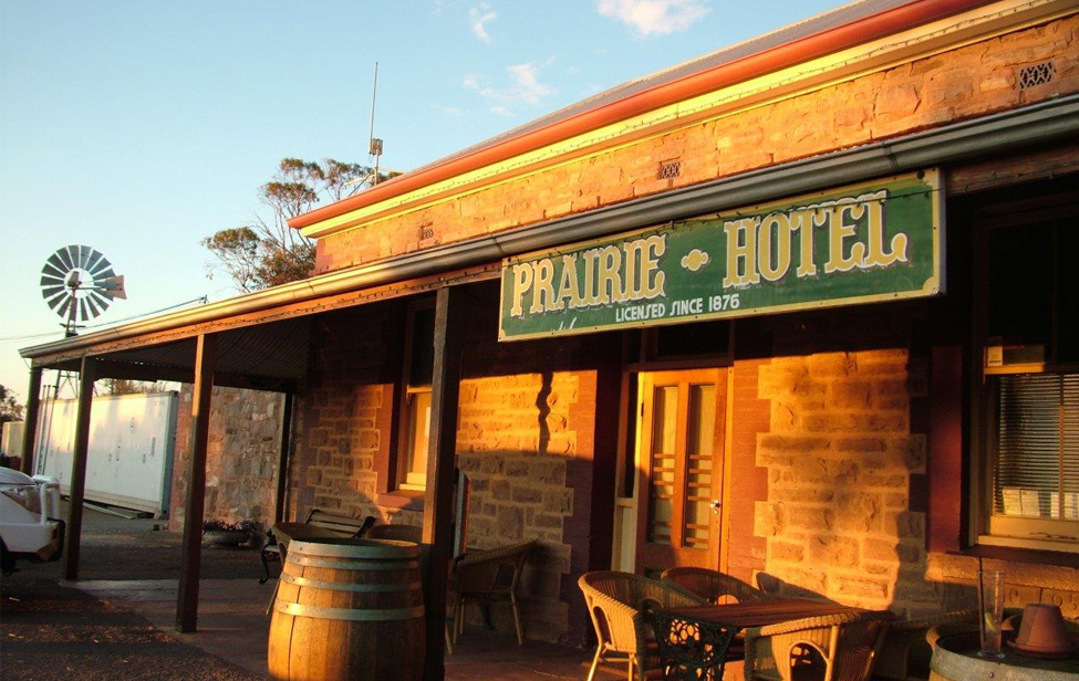 Yarra Valley Aviation - Great Outback Pub Crawl