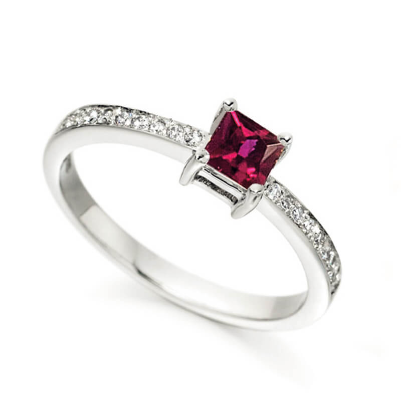 Ruby and diamond ring in white gold