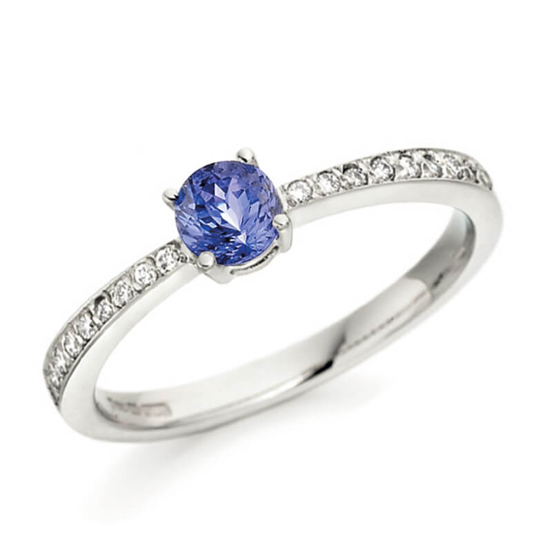 Tanzanite and diamond ring in white gold