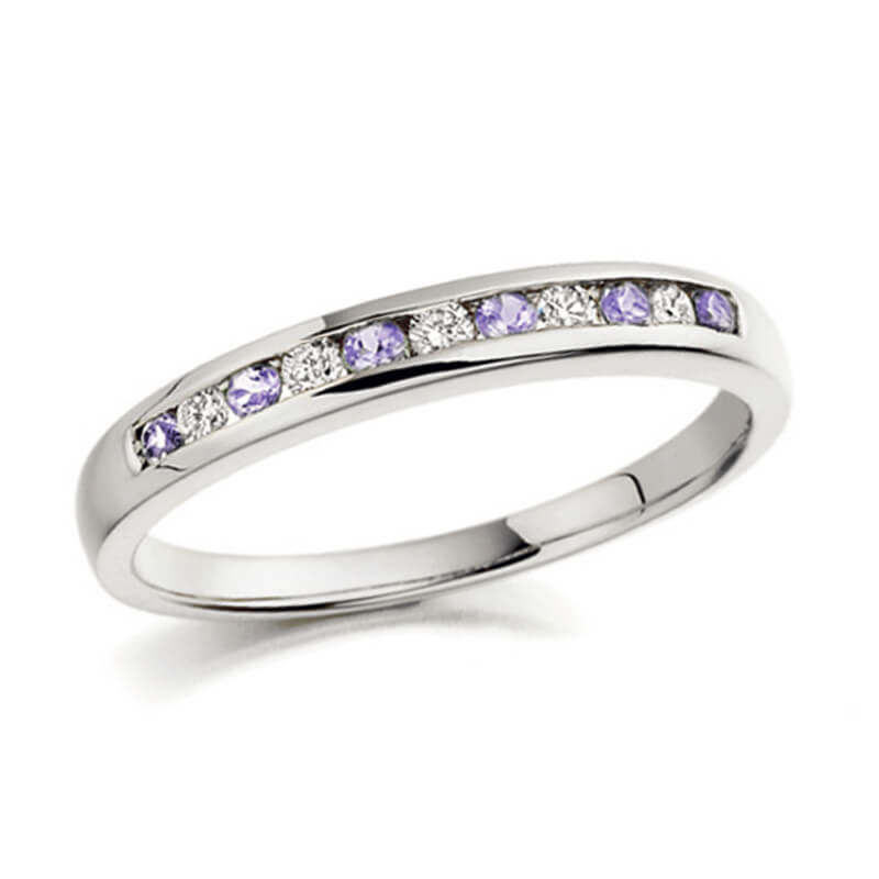 Tanzanite and diamond ring in white gold