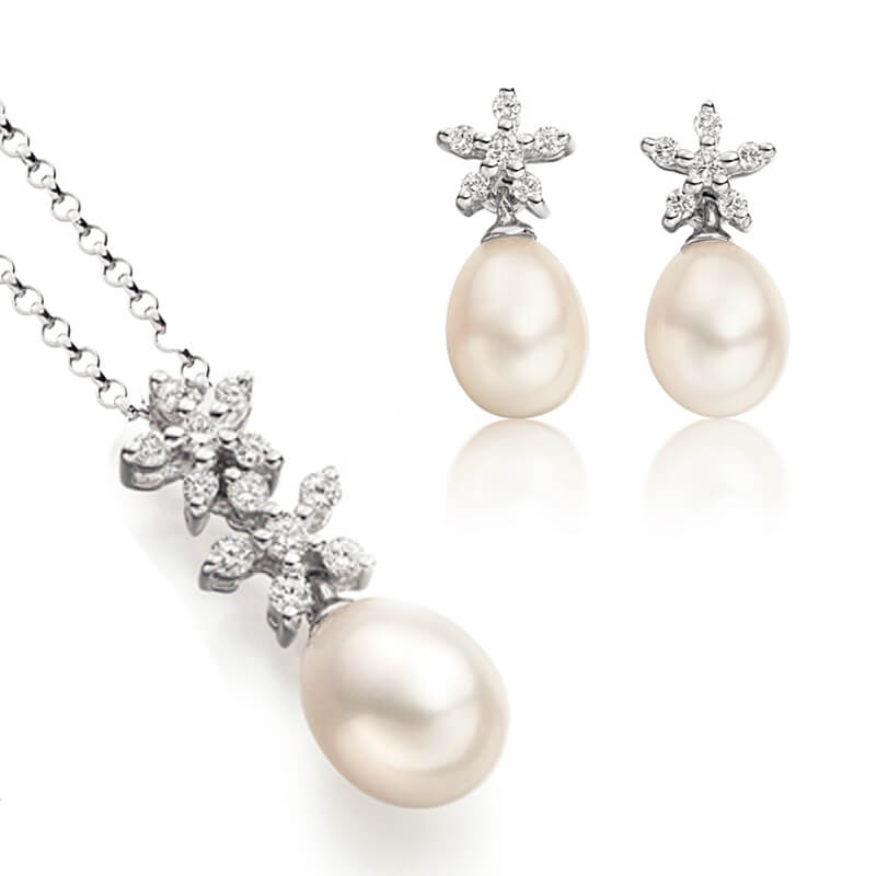 Pearl & diamond engagement ring