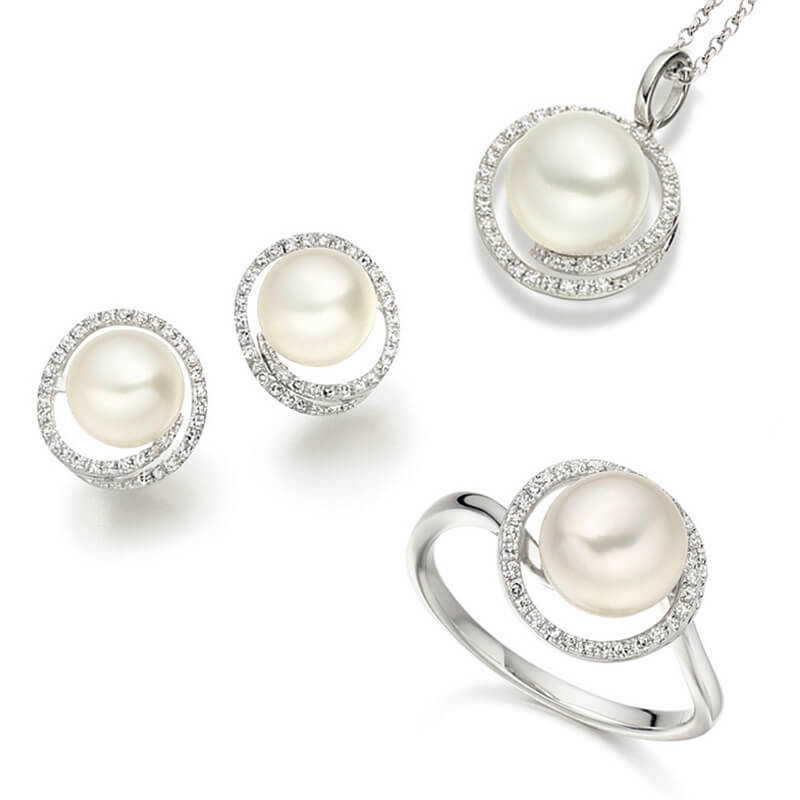 Pearl & diamond engagement ring