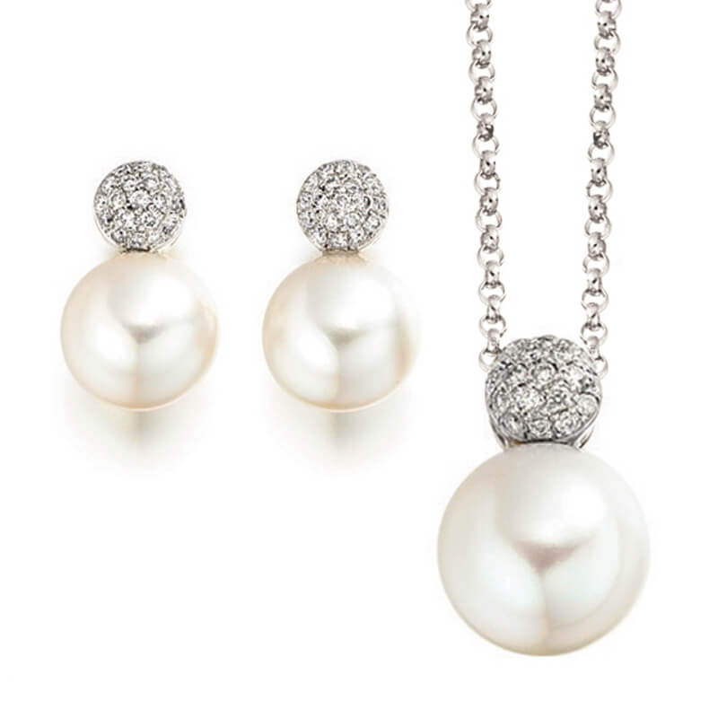 Pearl & diamond engagement ring