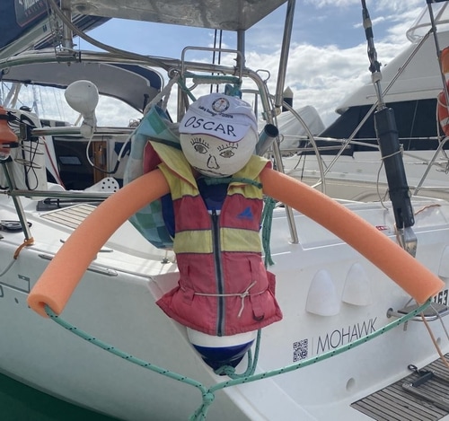 We have a new crew member.- Welcome Oscar