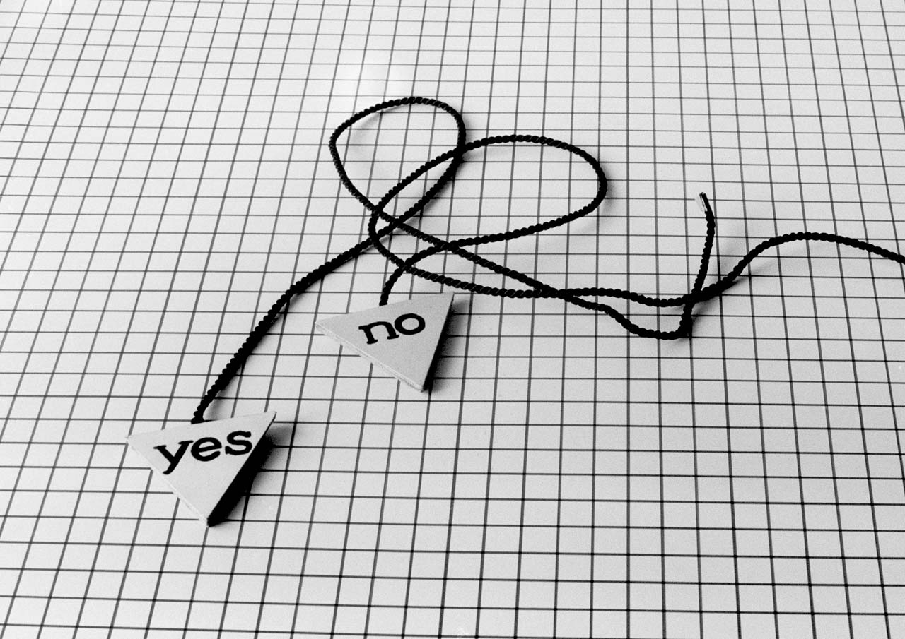 Géza Perneczky, Yes-No Concept, 1971 – conceptual photography
