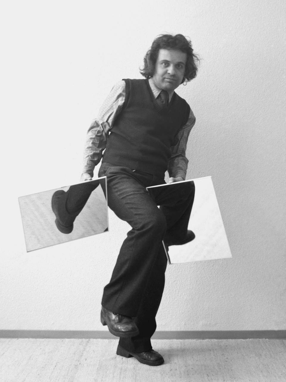 Geza Perneczky, Mirror, Modulate Person, MOCAK Krakow in collection