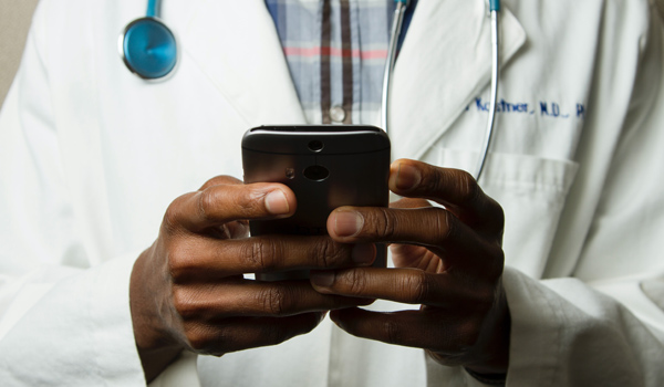 clinician communication mobile