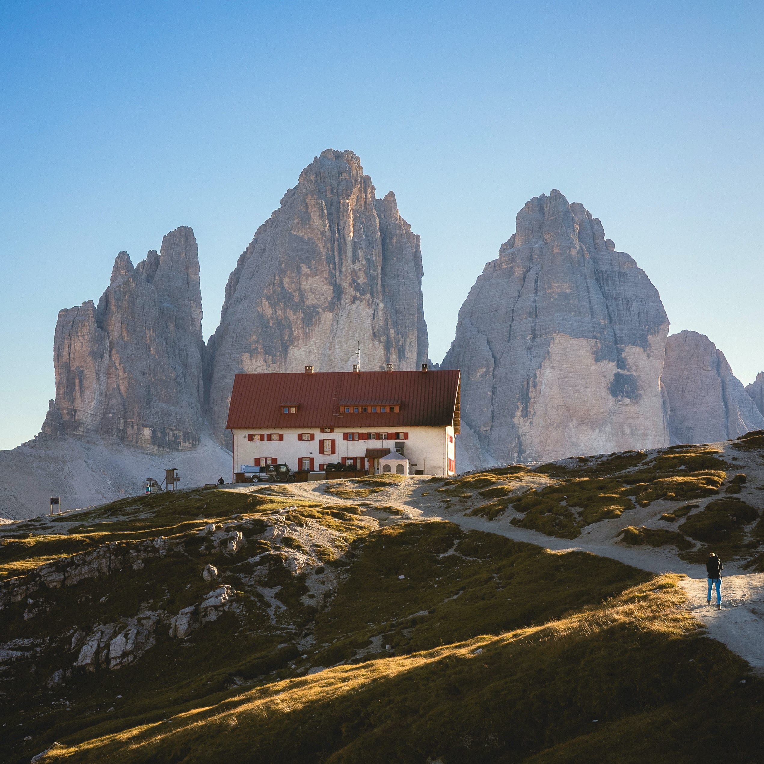 Hiking in the Dolomites – Blog – FlashpackerConnect Adventure Travel