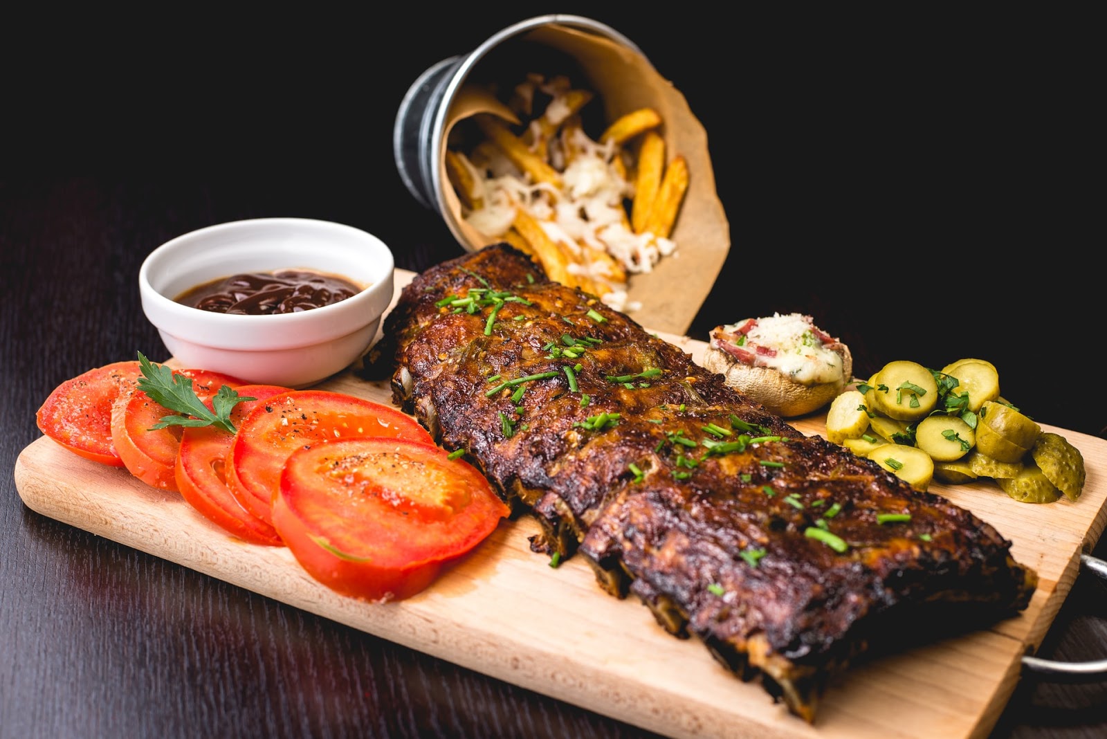plate of barbecue ribs
