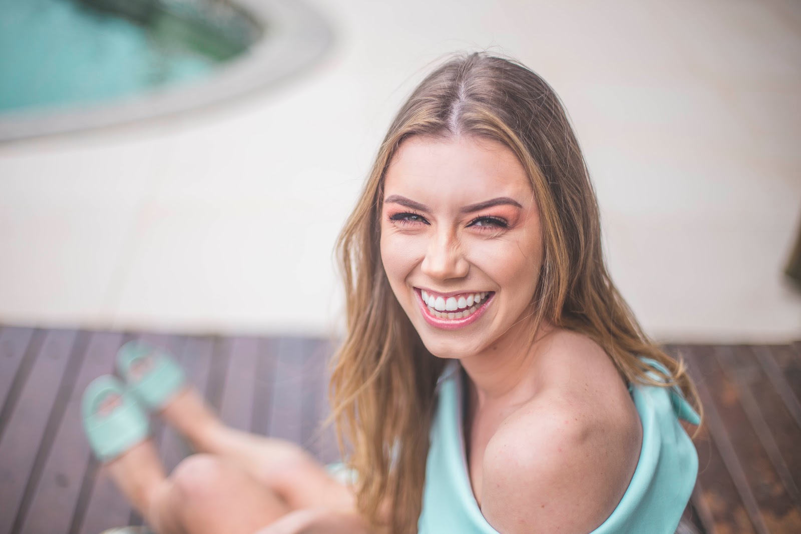 a smiling lady