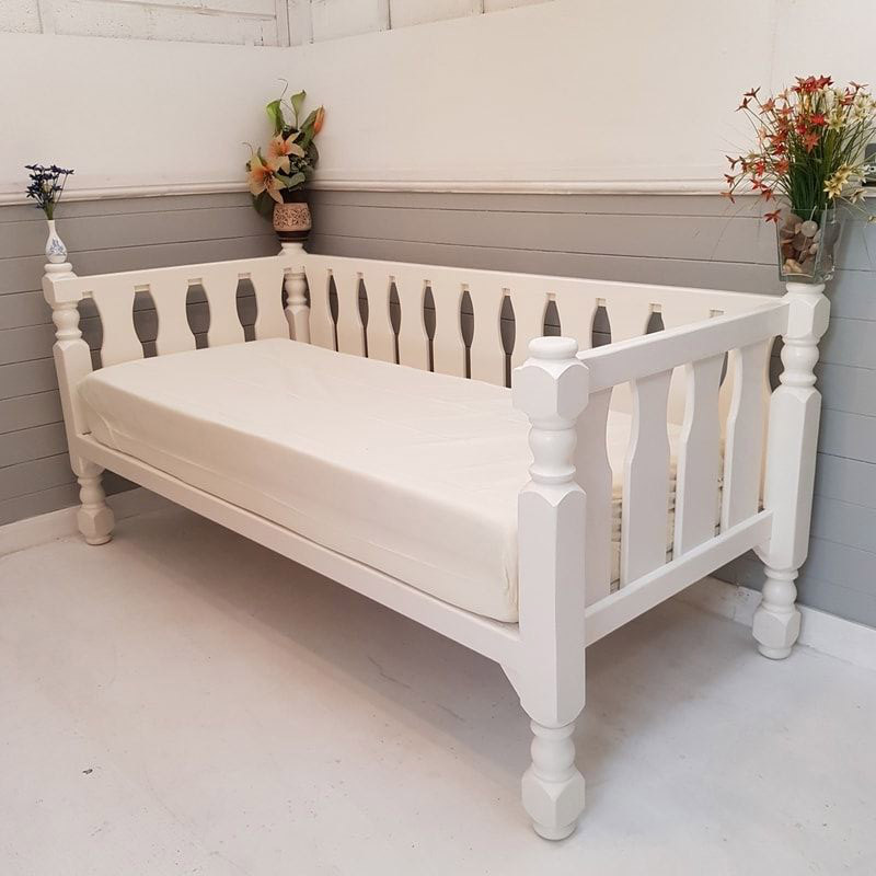 Indoor Daybed Couch Design Yours Now!