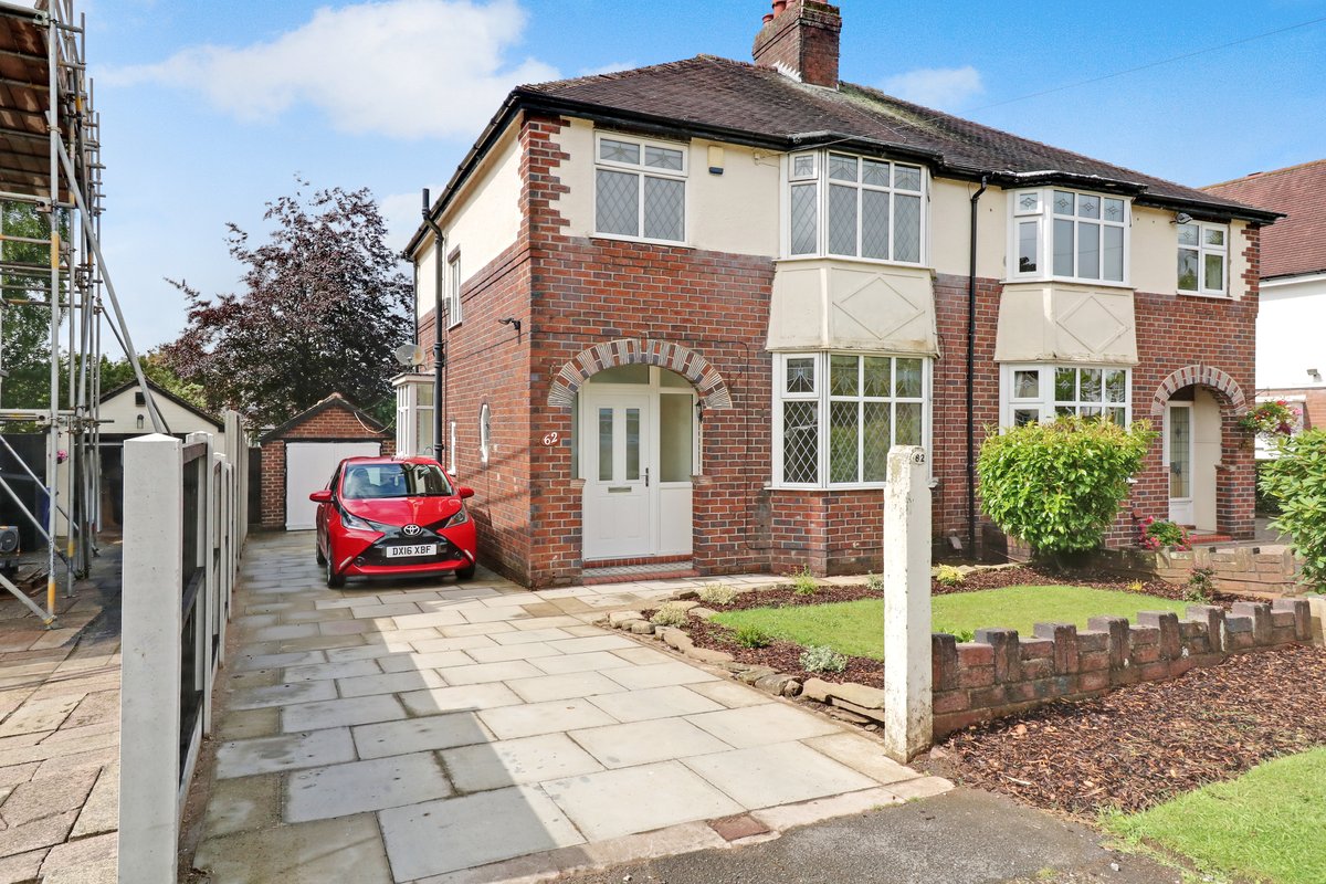 OneAgency 3 bed semidetached house let agreed