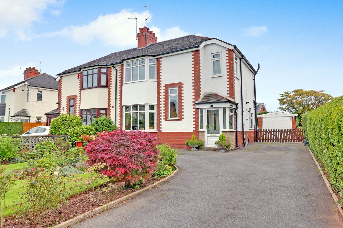 OneAgency 3 bed semidetached house for sale