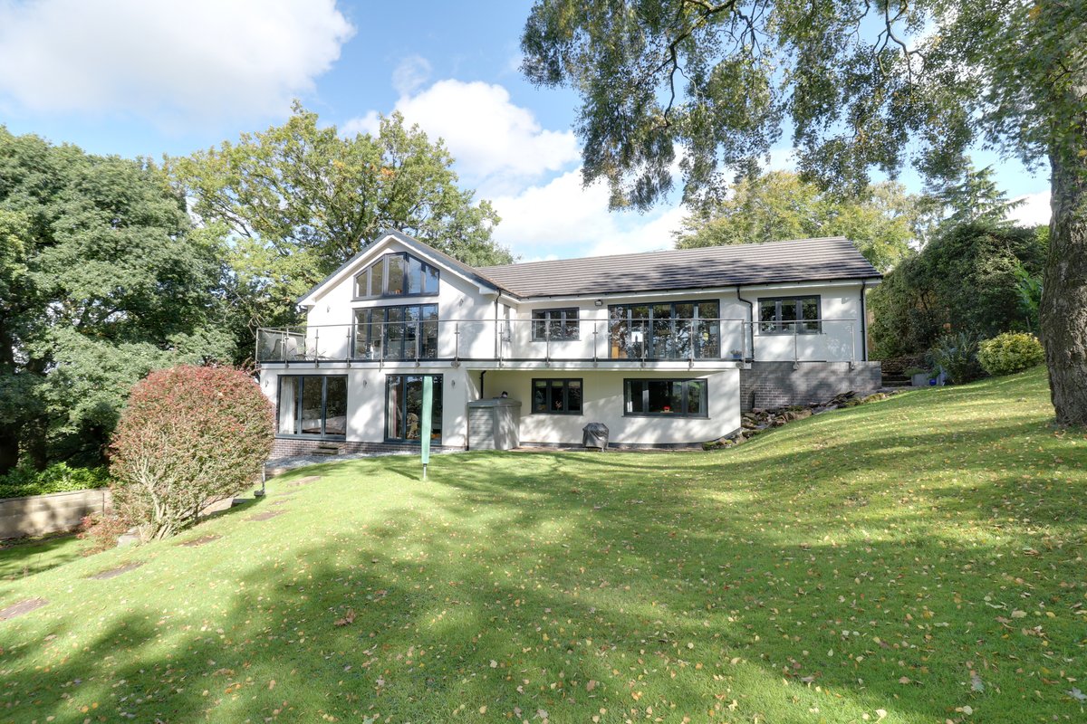 OneAgency 5 bed detached house sold