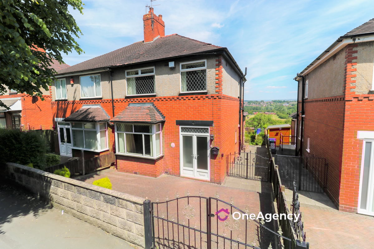 OneAgency 3 bed semidetached house sold