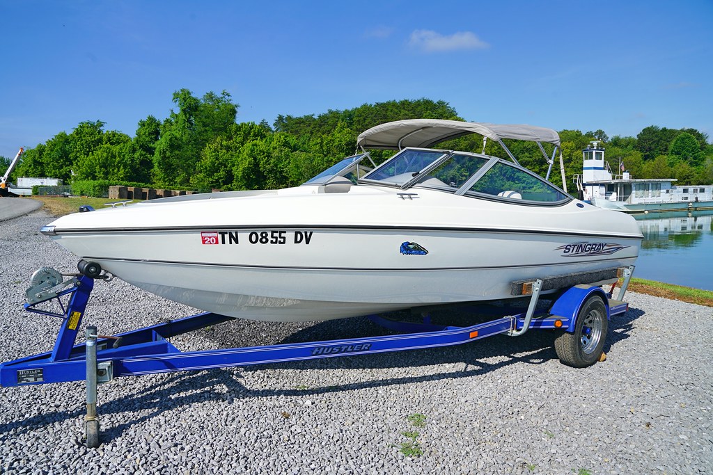 Stingray 180 RX Harbortowne Marine Full Service Marine Brokerage