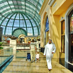 dubai crowds