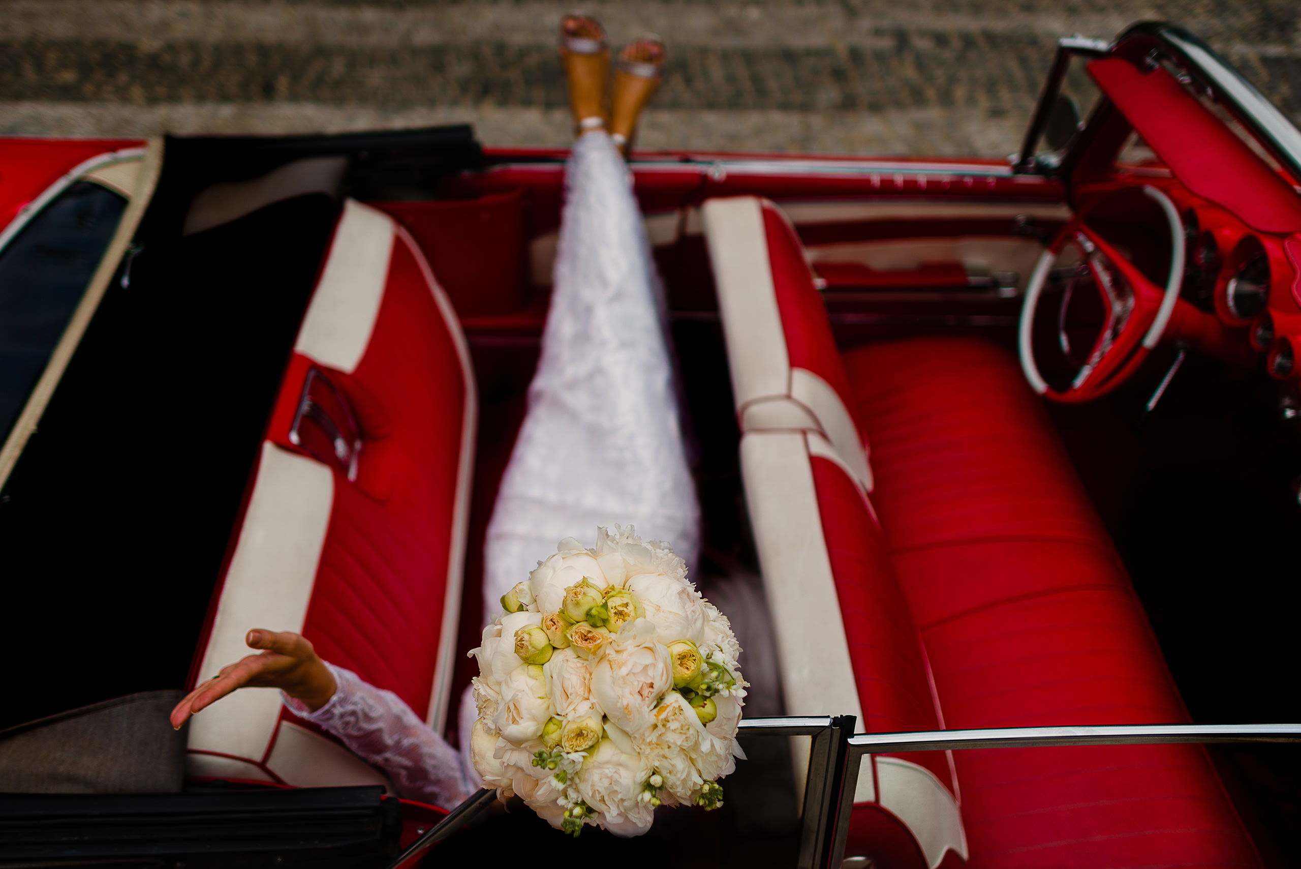 Beautiful bride bouquet convertible wedding Bucharest Romania
