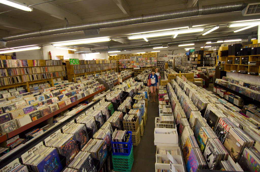 How To Find The Best Vinyl Records in Pittsburgh GiftYa