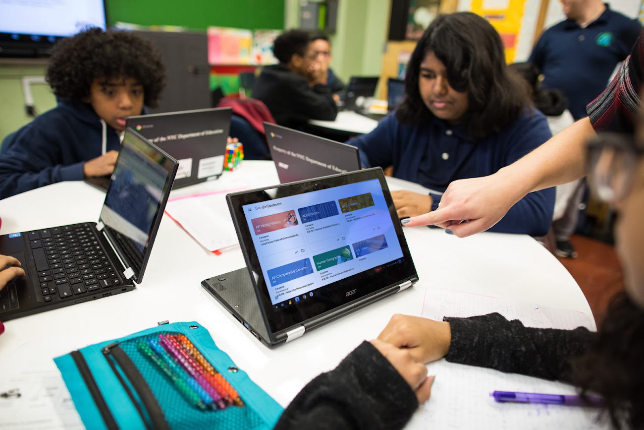 Google Classroom student's choosing