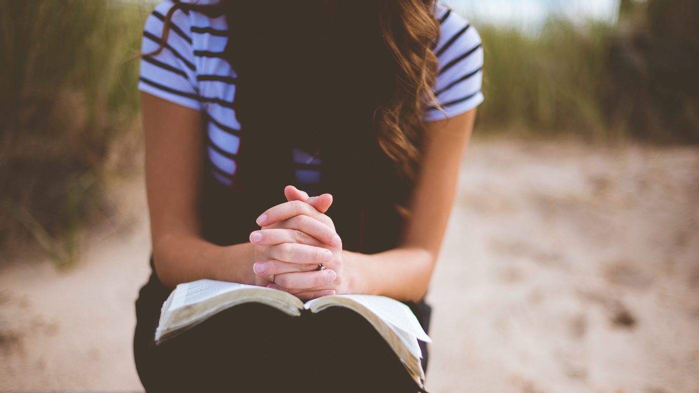 Girl praying
