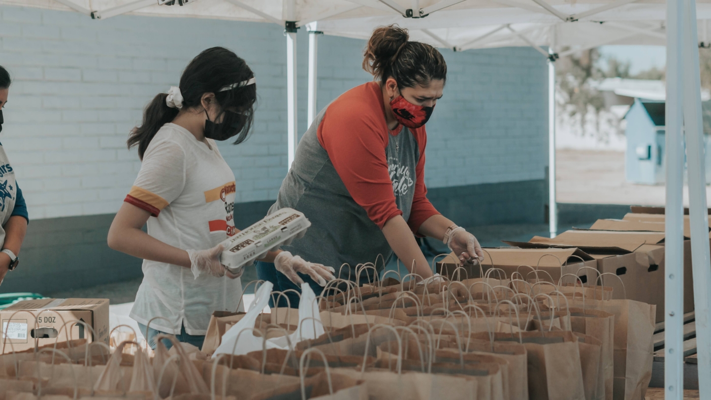 Packing food bags