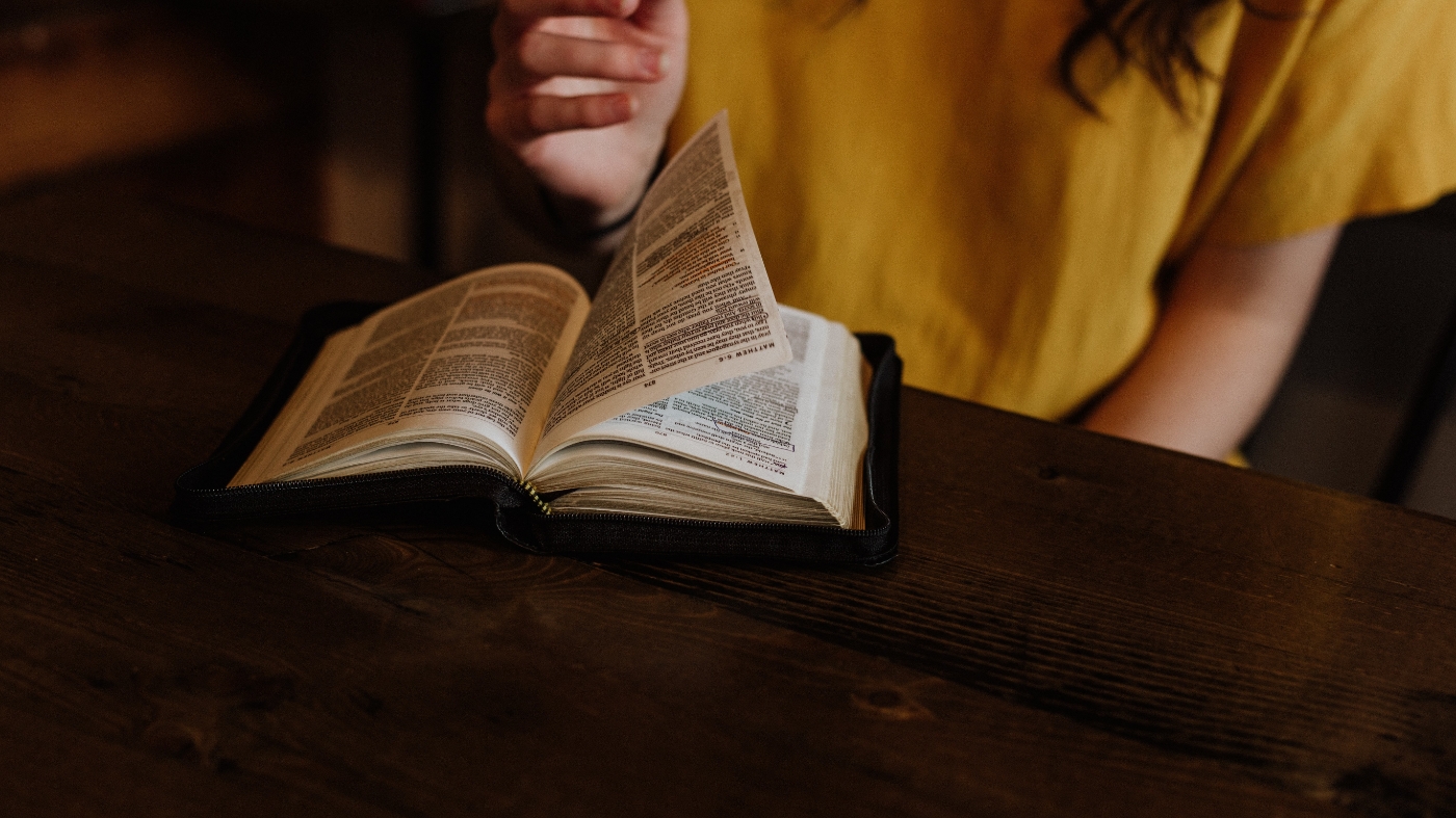 Seeking to strenghten relationship with God through the bible
