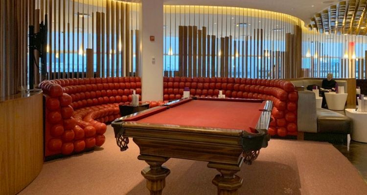 As well as great food, The Virgin Clubhouse has a wide selection of beer, wines, spirits and award-winning cocktails. The Clubhouse as a whole is fantastic, but it really excels with its food, drink and dining options. 21