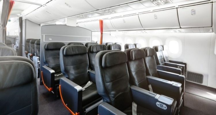 Low Cost Airlines vs Premium Airlines: How Flying Business Class Compares 5