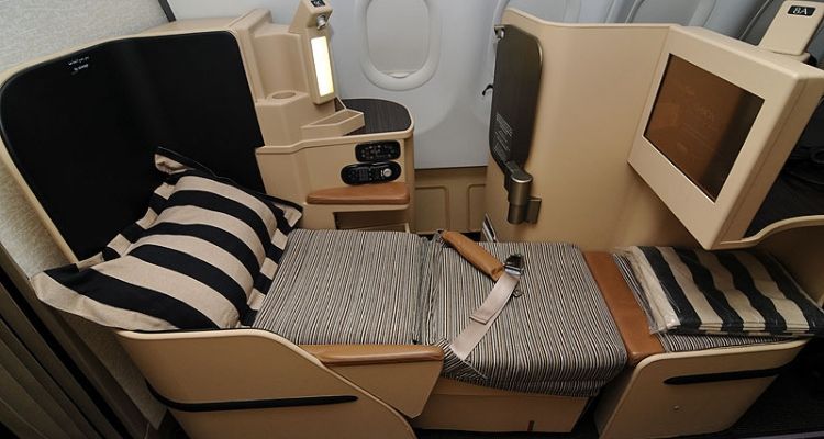 Low Cost Airlines vs Premium Airlines: How Flying Business Class Compares 12