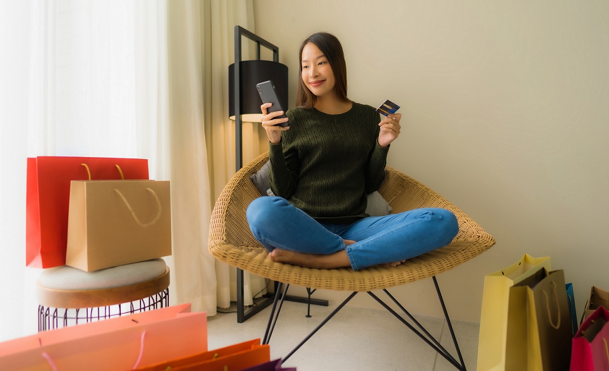 Digital Savvy Asian Shopping On Ecommerce