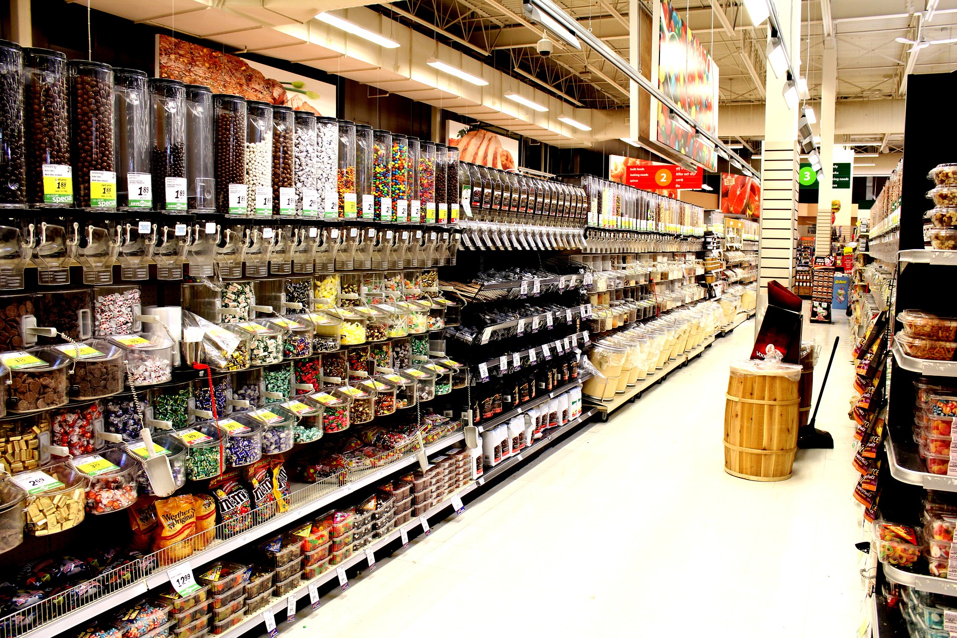 retail-1424041_1920.jpg