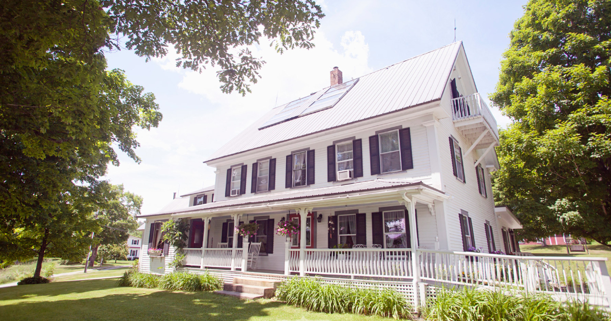 Bed & Breakfast in Lisbon New Hampshire Farmhouse