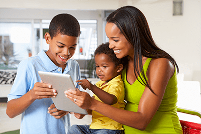 Patients and Mom making an appointment