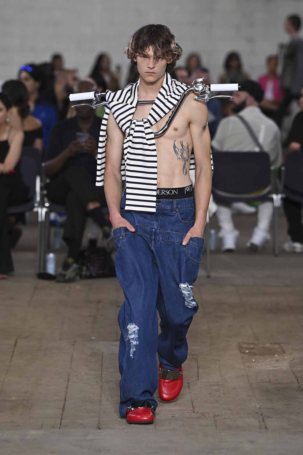 JW Anderson Men's SS23 and Resort 23 Collection Reveal. Look 02