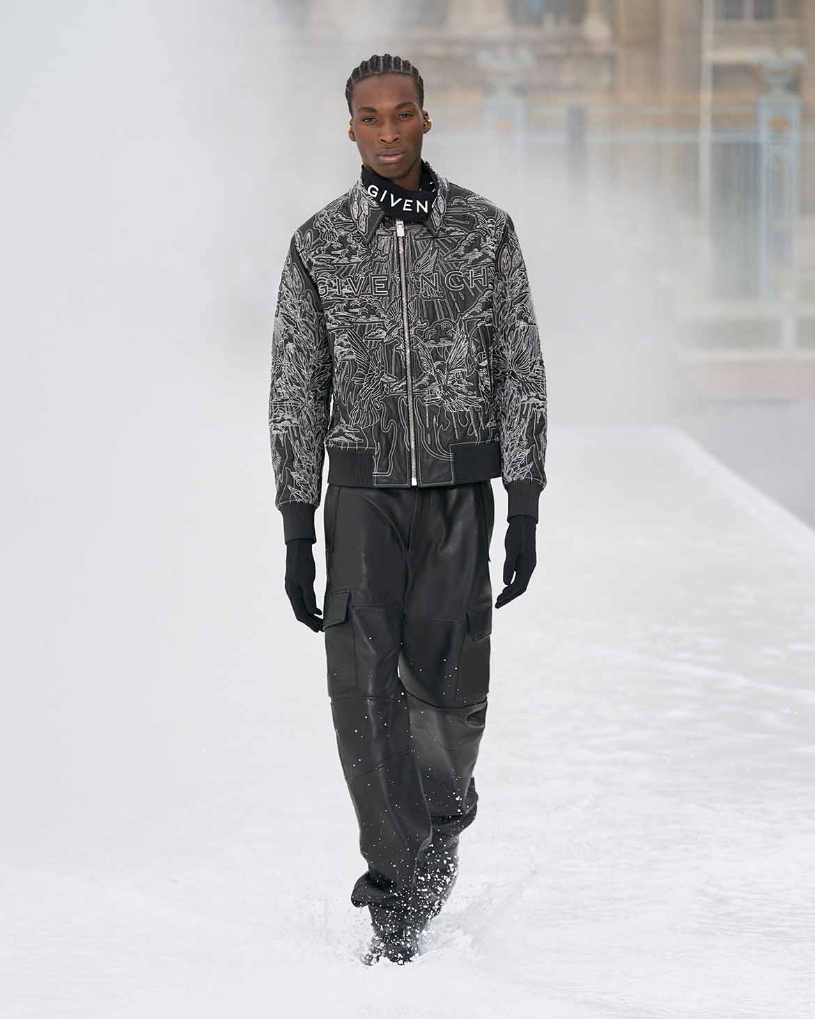 GIVENCHY SPRING-SUMMER 23 MEN READY-TO-WEAR COLLECTION look 02