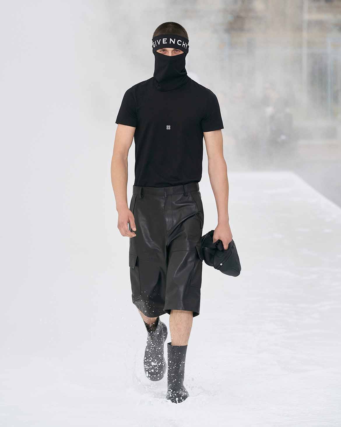 GIVENCHY SPRING-SUMMER 23 MEN READY-TO-WEAR COLLECTION look 06