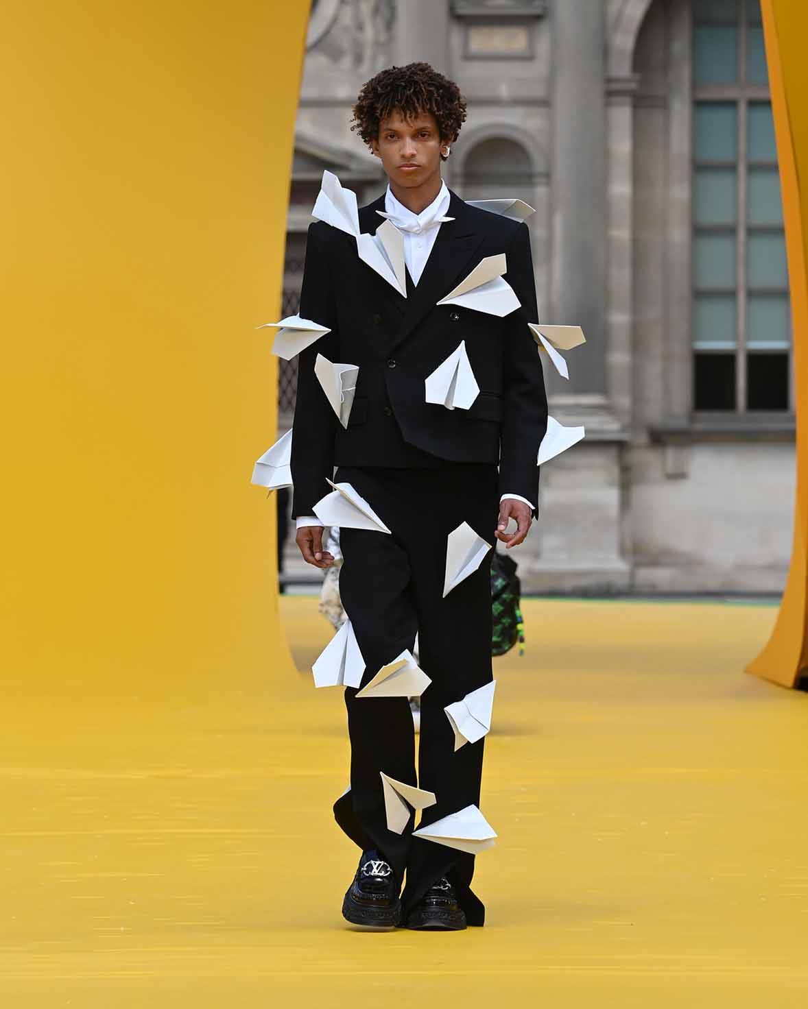 LOUIS VUITTON SPRING SUMMER 2023 MEN SHOW. Look 22