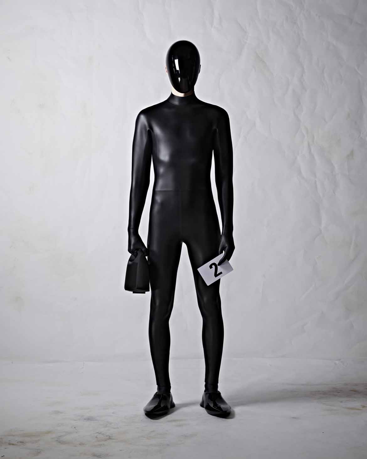 BALENCIAGA 51 COUTURE LOOK 2_EWAN MURRAY