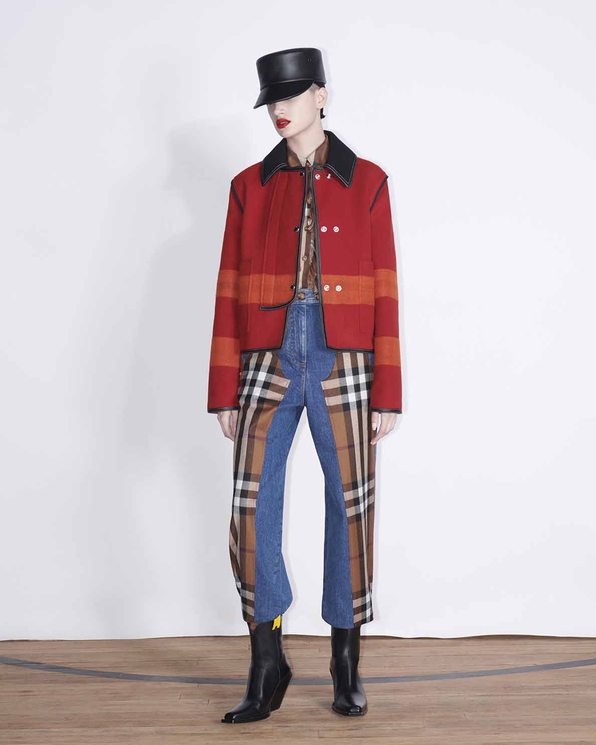 Burberry Spring Summer 2023 Pre Collection Lookbook Images (© Courtesy of Burberry Jared Buckhiester)