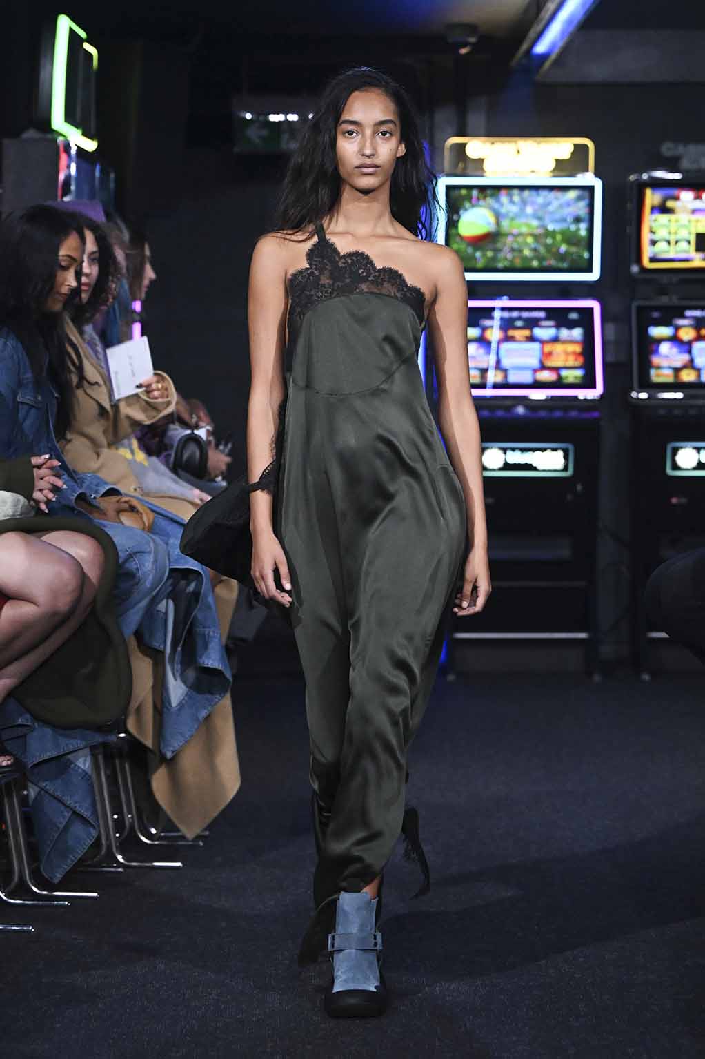 Jw Anderson Womenswear Spring Summer 2023 Collection Reveal